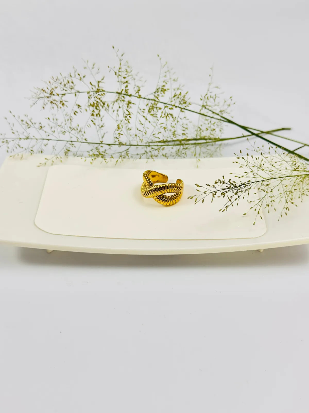 Naaya Coil Ring